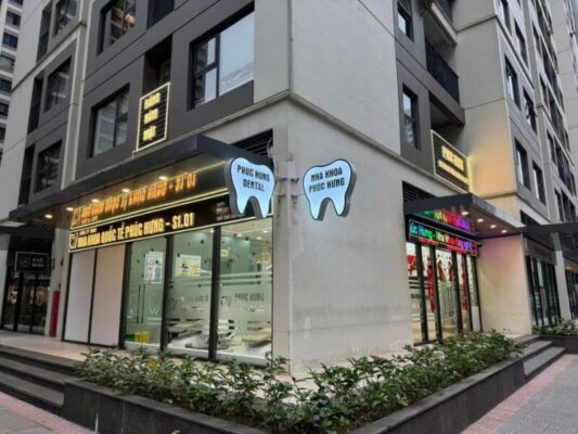 Nha khoa Quốc Tế Phúc Hưng là điểm đến của cư dân khi cần khám và điều trị răng miệng chất lượng cao