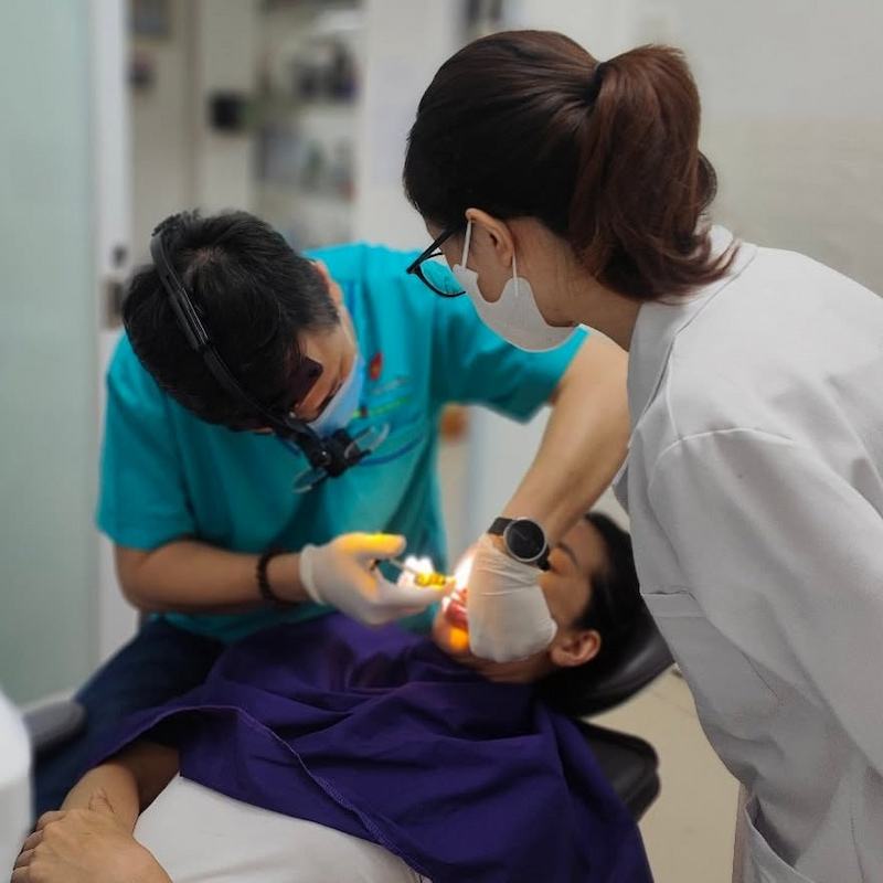 Nha khoa Phương sở hữu đội ngũ bác sĩ tâm huyết với nghề