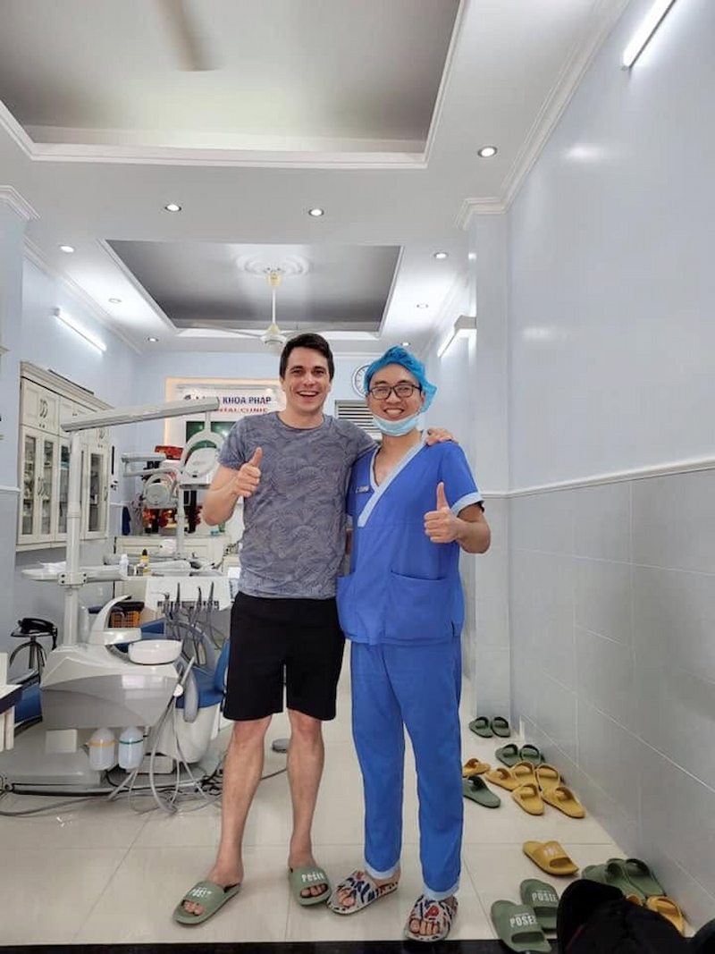 Nha khoa Pháp 154 có bác sĩ nhiệt tình, tận tâm
