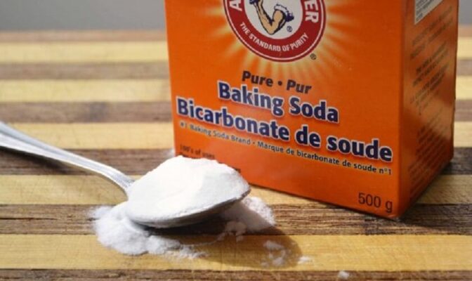 Baking soda được biết đến nhiều với tác dụng làm trắng răng cũng như tẩy trắng các bề mặt khác