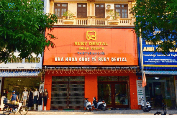 Nên lựa chọn nha khoa uy tín để sử dụng dịch vụ bằng cách tham khảo các nguồn uy tín