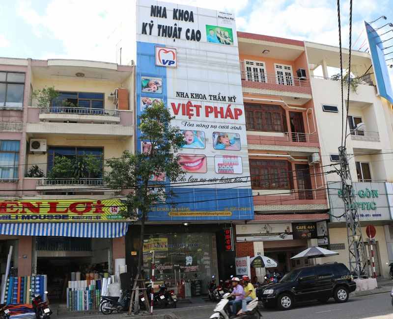 Tại Đà Nẵng, Việt Pháp tọa lạc ở khu vực trung tâm nên dễ dàng tìm đến