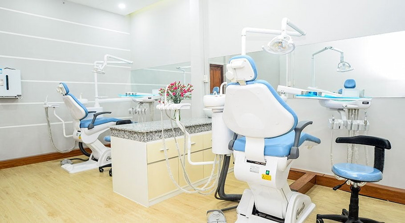 Phòng khám Nha khoa Hải Âu được thiết kế và xây dựng chuyên biệt, đáp ứng hoàn hảo cho việc khám và điều trị răng miệng