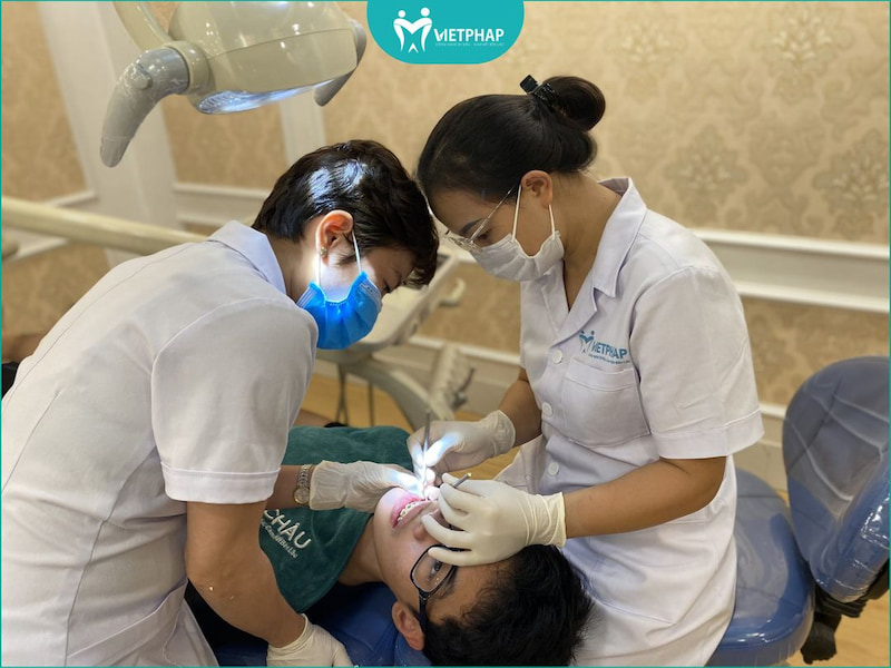 Nha khoa Quốc tế Việt Pháp có đội ngũ bác sĩ giàu kinh nghiệm