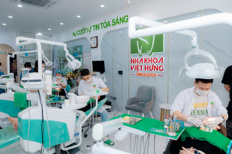 Nha khoa Quốc tế Việt Hưng là một trong những hệ thống chăm sóc và điều trị răng miệng an toàn cho mọi đối tượng khách hàng.