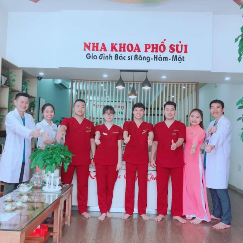 Nha khoa Phố Sủi có nhóm bác sĩ chuyên môn nổi tiếng, kinh nghiệm lâu năm