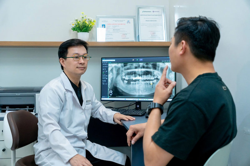 100% bác sĩ tốt nghiệp loại giỏi hoặc khá từ Đại học Y Dược TP.HCM, đều qua đào tạo chuyên sâu