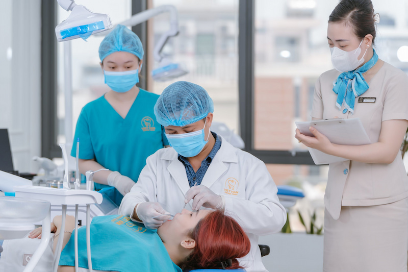 Đơn vị sở hữu đội ngũ chuyên gia có nhiều năm kinh nghiệm và được đào tạo chính quy
