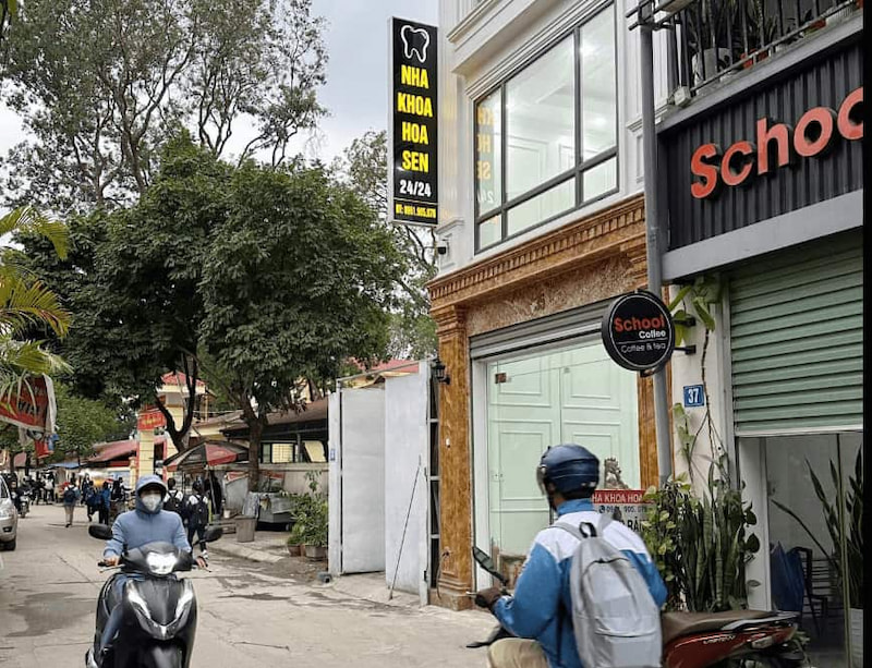 Nha khoa Hoa Sen làm việc 24/24 tùy theo lịch hẹn của khách hàng