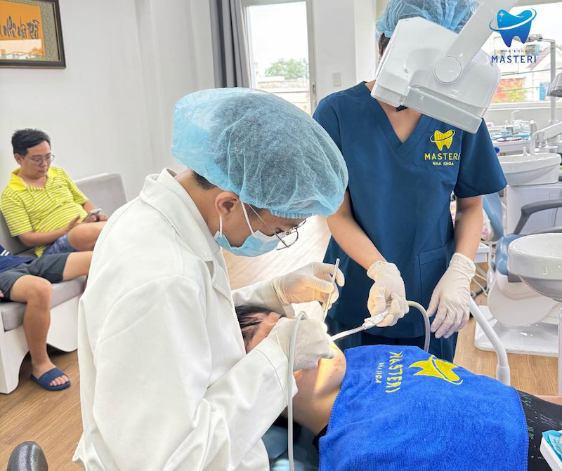 Nha khoa Masteri sở hữu đội ngũ bác sĩ chuyên khoa răng hàm mặt giỏi