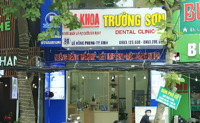Nha khoa Trường Sơn có đội ngũ bác sĩ giỏi