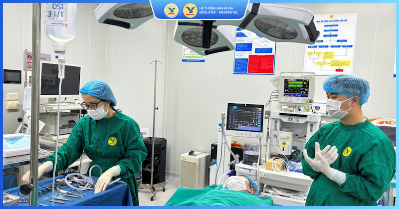Đội ngũ bác sĩ tại MedDental cơ sở Đống Đa có kinh nghiệm dày dạn