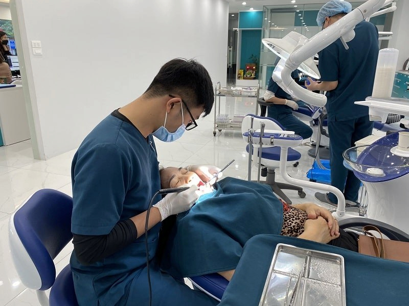 Nha khoa Hanseoul nổi bật với đội ngũ bác sĩ chuyên môn cao